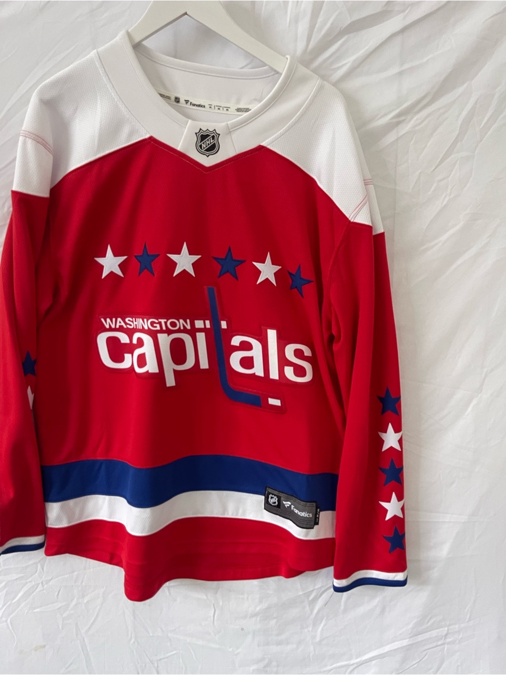 Fanatics Washington Capitals Men- Medium- Red Jersey-Style Top